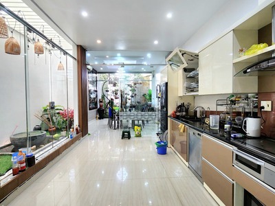 Cho thuê Nguyên Căn Mặt đường Lạch Tray, 150m2, 6-7 phòng, kinh doanh sạch sẽ 1