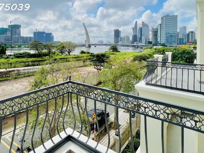 Bán biệt thự vip vinhomes ba son quận 1, view sông sài gòn 1