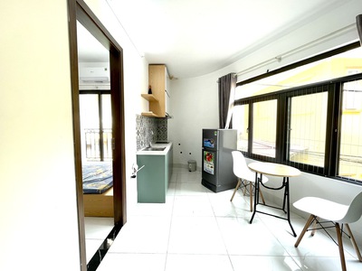 Studio 30m2 lạc long quân, oto vào nhà, cửa kính, view đẹp, chỉ 4tr3 4