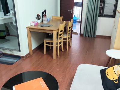 Cho thuê căn hộ 1 ngủ tại Văn Cao 8