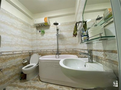 Cho thuê nhà mặt đường Chợ Con , Trại Cau , Lê Chân , Hải Phòng . Phù hợp làm Văn Phòng  , Spa... 6