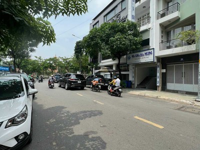 Bán tòa nhà vp mặt tiền kd đường cx đô thành,q.3,dt:12mx28m,kc:hầm,trệt,8 lầu giá:78 tỷ 1