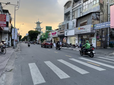 Bán nhà mặt tiền kd đường cộng hòa,q.tân bình,dt:4mx40m,kc:4 tầng,giá:23,5 tỷ 1