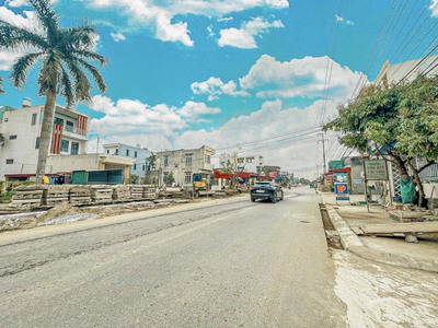 Bán nhanh lô Góc đất đấu giá nằm ngay trục liên xã 15,5m giá 1 tỷ 450tr bao phí làm sổ. 0