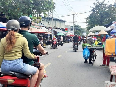 Bán nhà mặt tiền bùi văn ngữ ngay chợ ba bầu kinh doanh 0