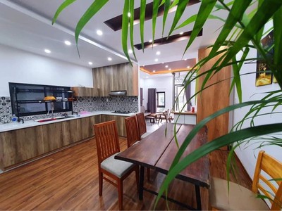 Chào bán căn nhà 2 tầng.dtđ tới 70m .kiệt 2m5 lê duẩn cách đường chỉ 2 căn nhà 1