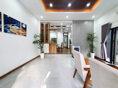 Chào bán căn nhà 2 tầng.dtđ tới 70m .kiệt 2m5 lê duẩn cách đường chỉ 2 căn nhà 2