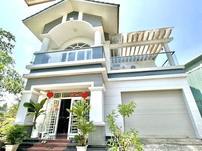 Hot  giảm nóng 37 tỷ còn 73 tỷ-biệt thự sân vườn đất rộng 7000m2 cò bay thẳng cánh-trường thạnh tp 0