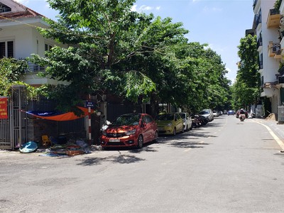 Bán nhà phố võng thị quận tây hồ. 170m mặt tiền 26m nhỉnh 44 tỷ. cam kết ảnh thật mô tả chính xác. 0