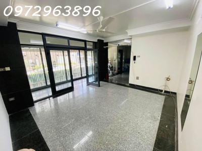 Cho thuê mặt bằng tại ngõ 88 dịch vọng, cầu giấy. gần chợ, trường học và các khu văn phòng. 1