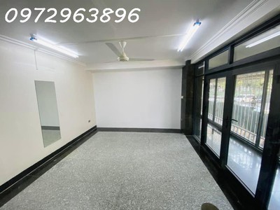 Cho thuê mặt bằng tại ngõ 88 dịch vọng, cầu giấy. gần chợ, trường học và các khu văn phòng. 0