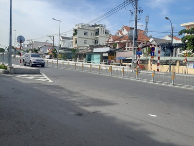 Lô góc 2 mặt hẻm xe tải gần phú mỹ hưng- 128m2 - nhĩnh 3 tỷ kdc hiện hữu xd 4 tầng 0