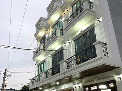 Chính chủ bán dãy 3 căn nhà 3 tầng đường trần bích san. 1