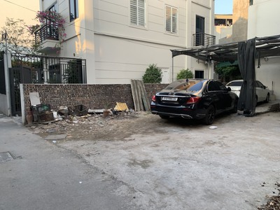 Bán đất tổ 12 Thạch Bàn, lô góc 51,3m2 mặt tiền 4m, 5 chỗ vào nhà, ngõ thông giá hợp lý 0