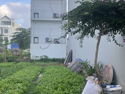 Bán mảnh đất Vân Trì, Vân Nội gần Võ Nguyên Giáp mặt tiền 3,8m2 giá 2,3 tỷ. 0