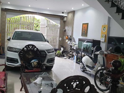 Biệt thự trung tâm quận 10, ngang hơn 5m, hẻm nhựa 8m, bán gấp 3