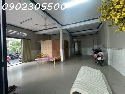 Chính chủ cho thuê lô góc 2 mặt tiền triệt, 2 căn nhập 1 tại ngã ba bình thung, tân đông hiệp, dĩ 2