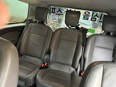   Chính chủ bán xe Ford Tourneo Titanium 4