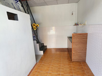 Bán nhanh 2 căn liền kề nhà 2 tầng tttp mặt tiền kinh doanh gần chợ đầm gần biển p. vạn thạnh 3
