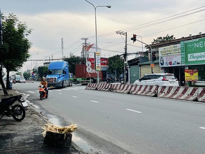 Cho thuê nhà ngay mặt tiền đường lớn đt743, ngã tư cửu long, bình hoà, thuận an. 1