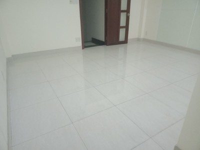 Cho thuê phòng trọ thoáng mát sạch sẽ có máy nước nóng lạnh ngay mặt tiền đoàn văn bơ, quận 4 1