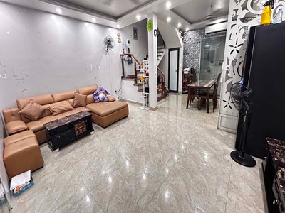 Bán nhà thiên lôi, 60m 4 tầng giá 3.4 tỉ full nội thất, đang cho thuê lâu dài 1