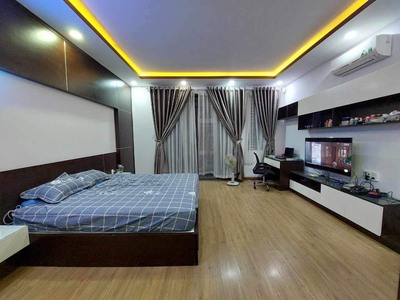 Bán nhà 3 tầng đường b3, kđt vcn phước long, hướng đông nam, mặt tiền đường 13m, không dính hố ga, 4