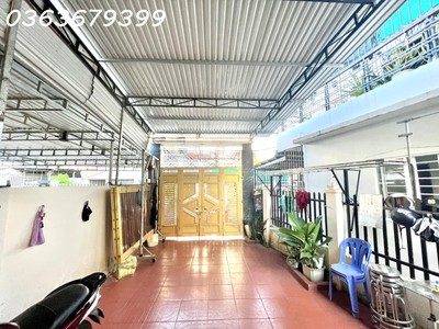 Bán nhà 3 tầng 201m2 mặt đường miếu bà rộng 7m chỉ 17,5tr/m2 2