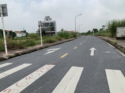 Bán 70m đất đấu giá TT8 Cự Khối, giá 112tr - 2 mặt thoáng, đường 13m vị trí vip bậc nhất 0