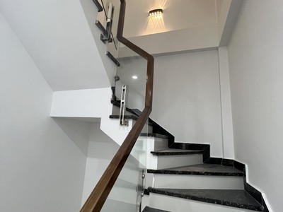 Nhà miếu hai xã xây mới độc lập 4 tầng siêu đẹp , ô tô đỗ cửa ngày  đêm 1
