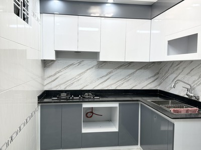 Bán nhà chợ hàng cũ, 40m 3 tầng giá 2.15 tỉ có sân cổng riêng, tặng nội thất 1