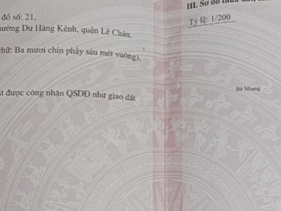 Bán nhà chợ hàng cũ, 40m 3 tầng giá 2.15 tỉ có sân cổng riêng, tặng nội thất 4