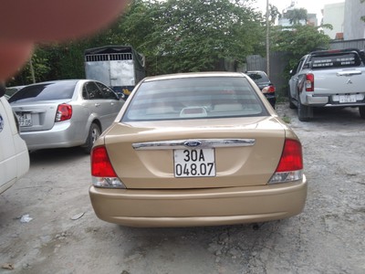 Chính chủ bán xe Ford laser đời 2001 0