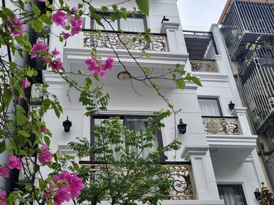Cho thuê biệt thự khu thanh ủy hà nội, phường bồ đề, quận long biên, giá 2.000 usd 0