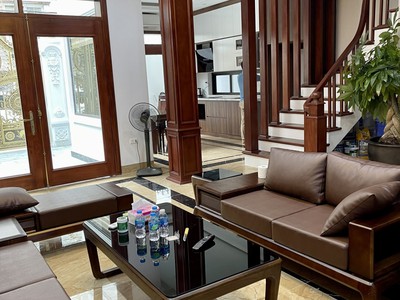 Cho thuê biệt thự khu thanh ủy hà nội, phường bồ đề, quận long biên, giá 2.000 usd 2