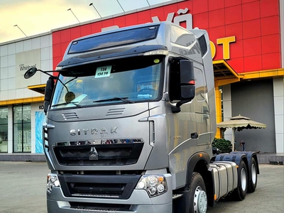 Giá Xe Đầu Kéo Howo Sitrak 440HP T7H Bình Định 0