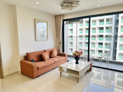 Siêu phẩm đặc biệt căn 3PN 1 DT 99.8m2 tầng cao full đồ đẹp như ảnh BC Đông Nam 3,75 tỷ BP tại VHOP 5
