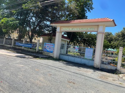 BÁN GẤP đất ngay mặt tiền đường nhựa 32m Chơn Thành giá chỉ 450tr, sổ sẵn công chứng n 0