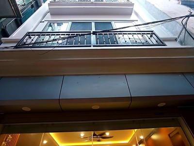 Nhà đẹp phân lô Nguyễn Ngọc Nại. 6 tầng hiện đại. Thang máy, nội thất nhập ngoại - Nhà nở hậu 9