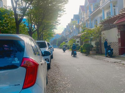 Biệt thự 120m2, ngang 8m, đường 10m, 4pn, khu quân đội an ninh gò vấp 1