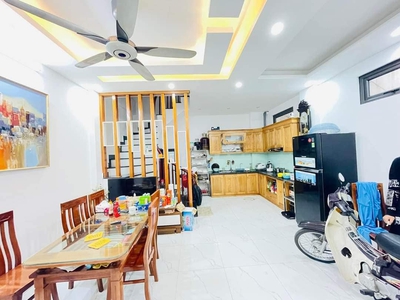 Phan văn trường ô tô qua dân xây 40m2 giá nhỉnh 6 tỷ 0