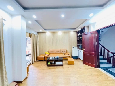 Phan văn trường ô tô qua dân xây 40m2 giá nhỉnh 6 tỷ 2