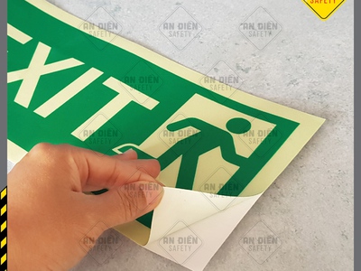 Biển báo dạ quang exit  chuyên nghiệp cho mọi tòa nhà 2