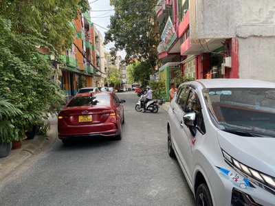 Bán nhà ngay mặt tiền, HXH Thành Thái, P12, Q10. DT:4,2x16,5, 1tr4l, giá:16,5 tỷ 2