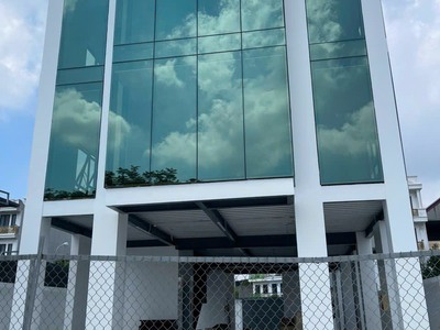 Cho thuê tòa nhà 3 tầng 3 sàn  diện tích 360m /1 sàn  đường lê hồng phong 2