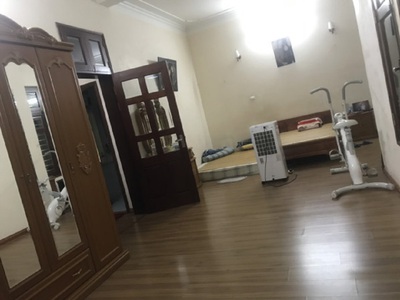 Cho thuê nhà Hoàng sâm 5 tầng, oto đỗ cửa, ở và làm vp, bán hàng online 0