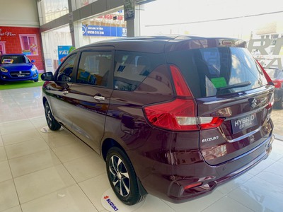 Suzuki Ertiga Hybrid 3