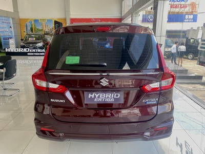 Suzuki Ertiga Hybrid 4