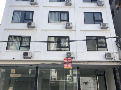 Cho thuê mặt bằng 100m2 ở mặt phố gần đại học Y Hà Nội, mặt tiền full kính 11m 2