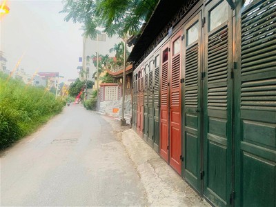 Bán đất tặng nhà mặt phố âu cơ quận tây hồ. sổ 42m thực tế 109m mặt tiền 7m nhỉnh 15 tỷ. cam kết 0